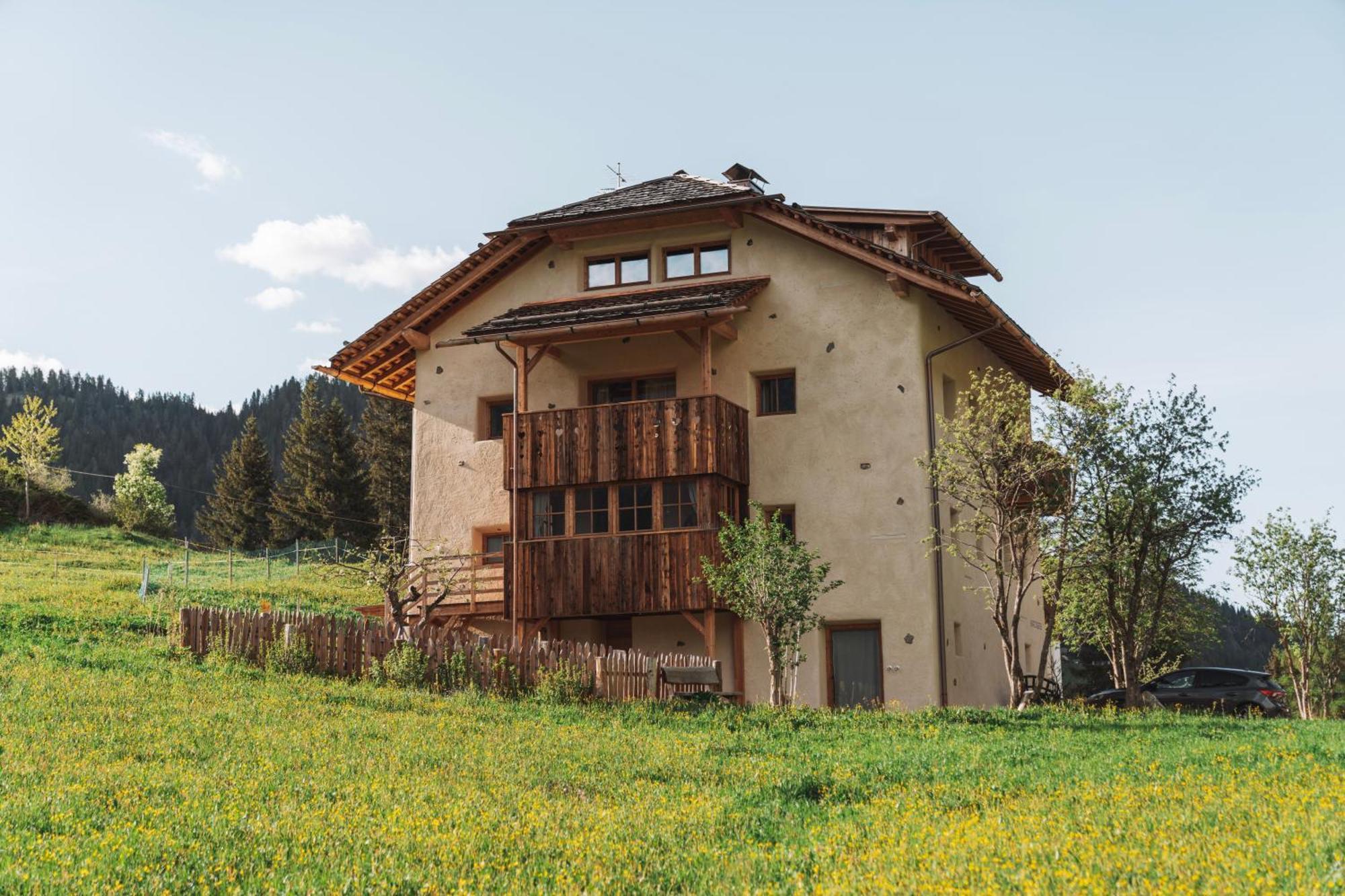 Sotciastel Antico Chalet Badia  Eksteriør billede